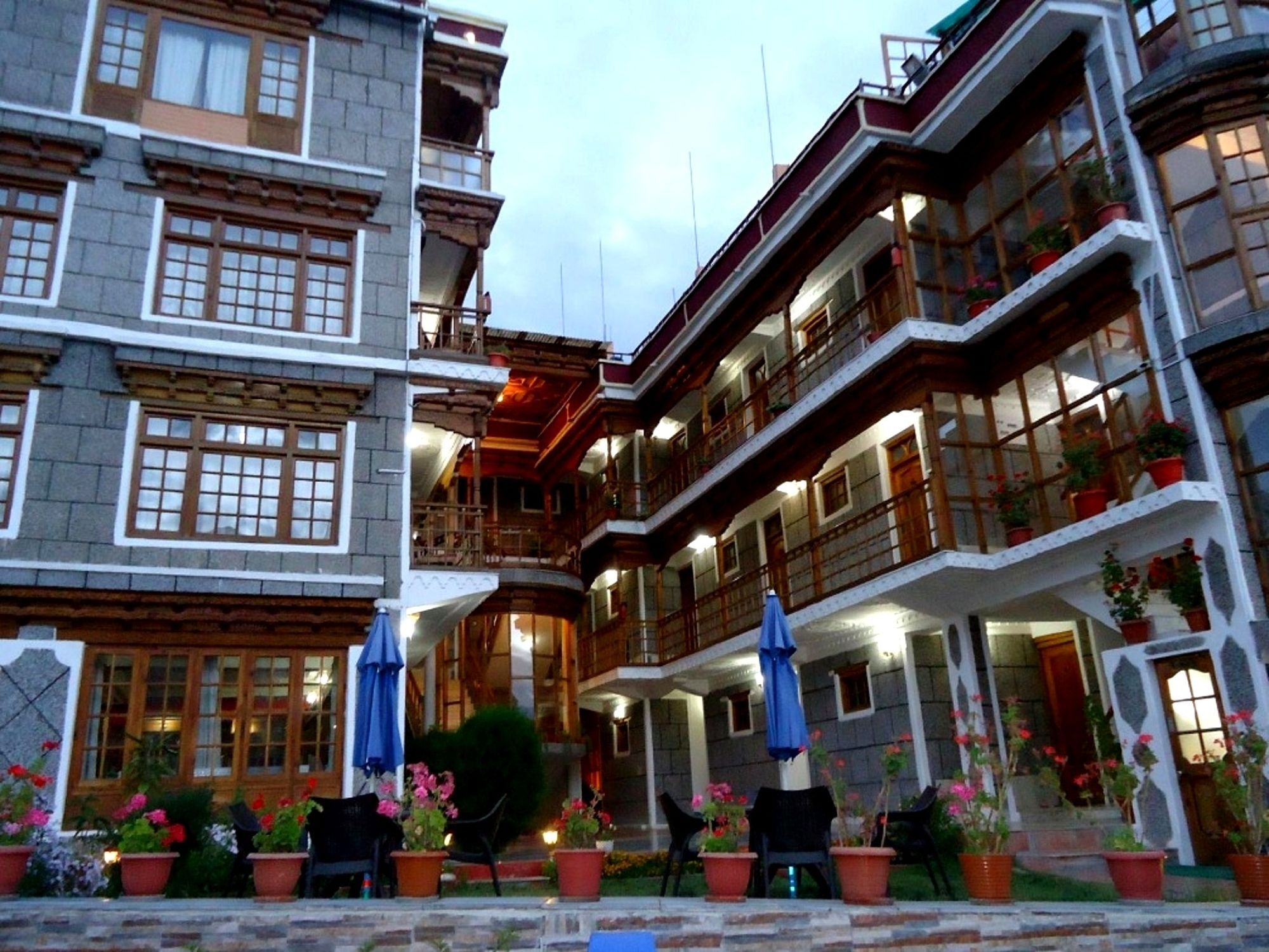 Hotel Royal Palace - Leh Kültér fotó